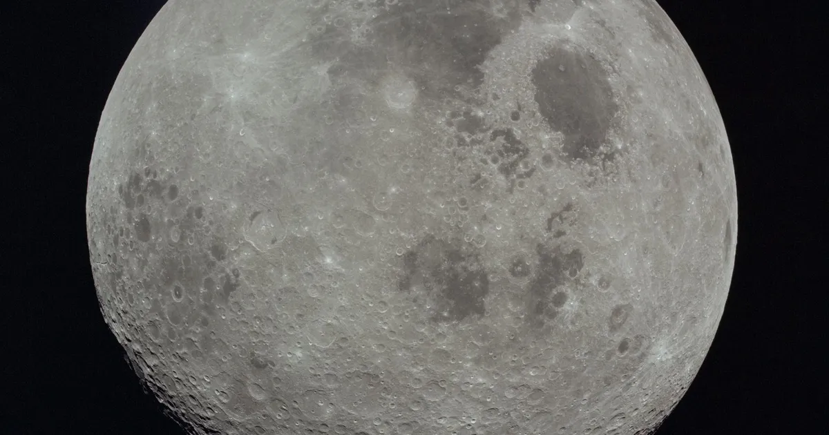 La Luna piena fotografata dagli astronauti dell'Apollo 17